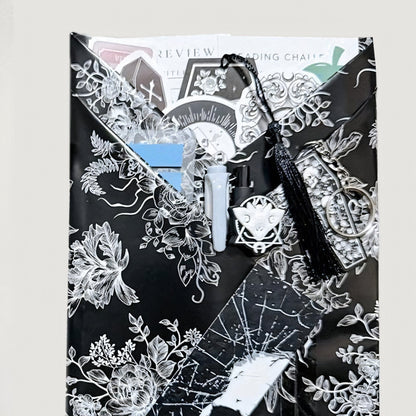 Cilifer®🖤📚Gothic Blind Date with a Book