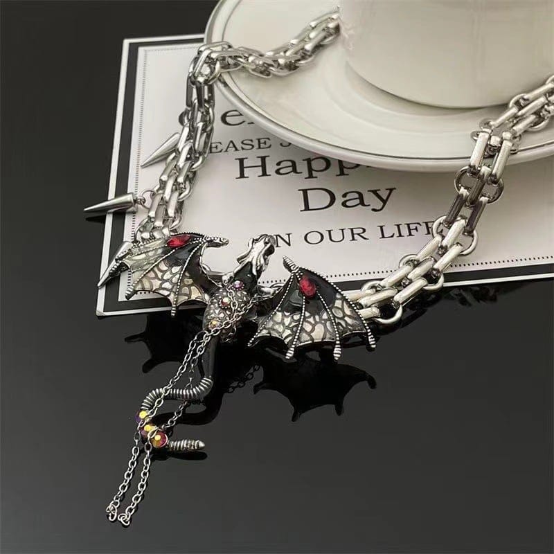 Cilifer®Imprisoned flying dragon necklace