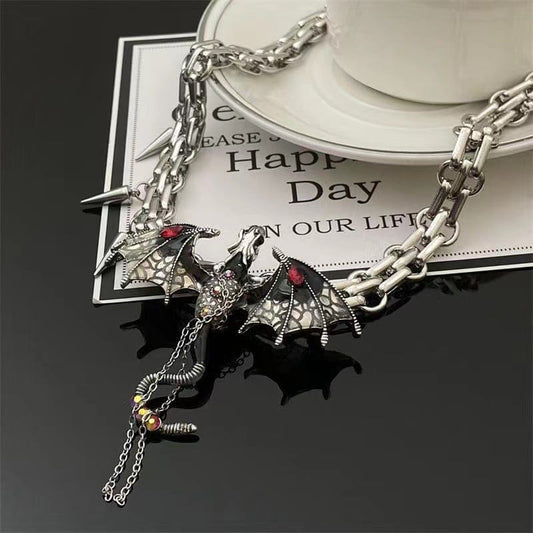 Cilifer®Imprisoned flying dragon necklace