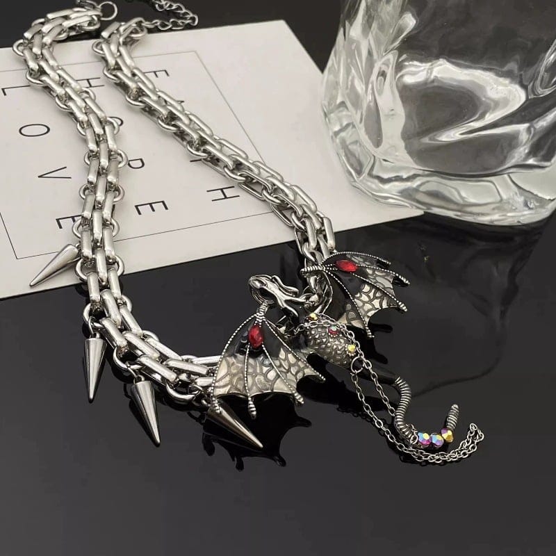 Cilifer®Imprisoned flying dragon necklace