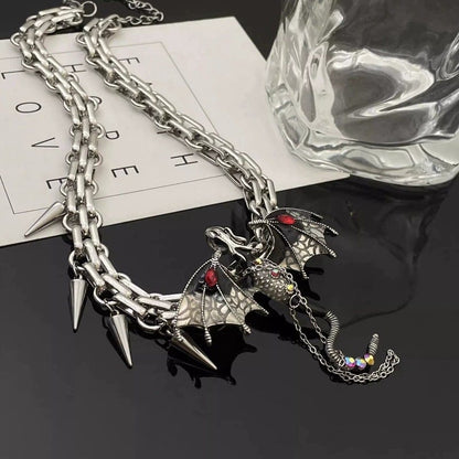 Cilifer®Imprisoned flying dragon necklace