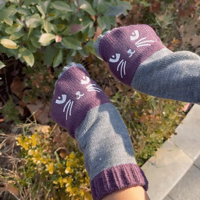 Cilifer®Women's Knitted Fingerless Gloves with Cute Cat Pattern
